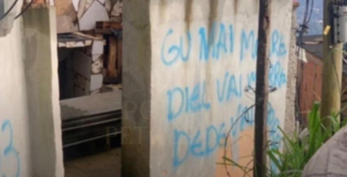 Dois homens são mortos a tiros durante a madrugada em Petrópolis