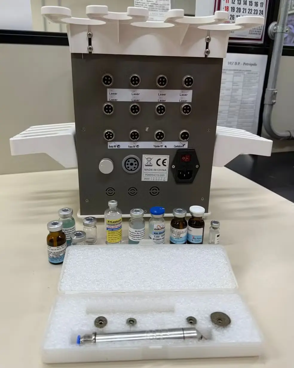 Clínica estética irregular é fechada no Centro de Petrópolis e mulher é presa