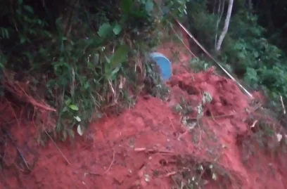 Moradores denunciam tráfico e queda de barreira em Itaipava e cobram ação urgente